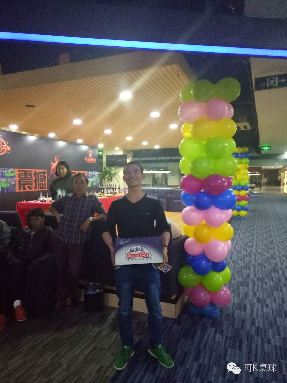 慈溪手机店新闻事件慈溪小陆网红事件始末